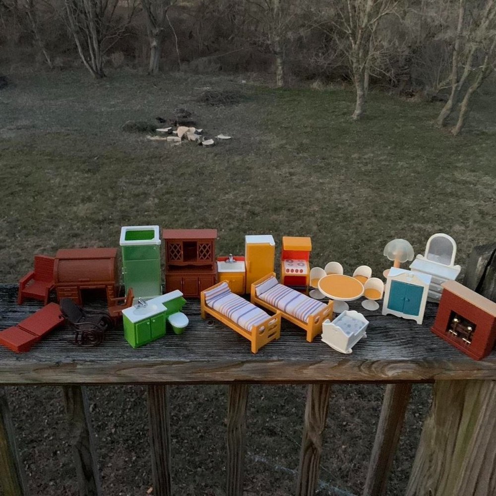 Huge 23 Piece Vintage 1970's Fisher Price Hong Kong Dollhouse Furniture Set